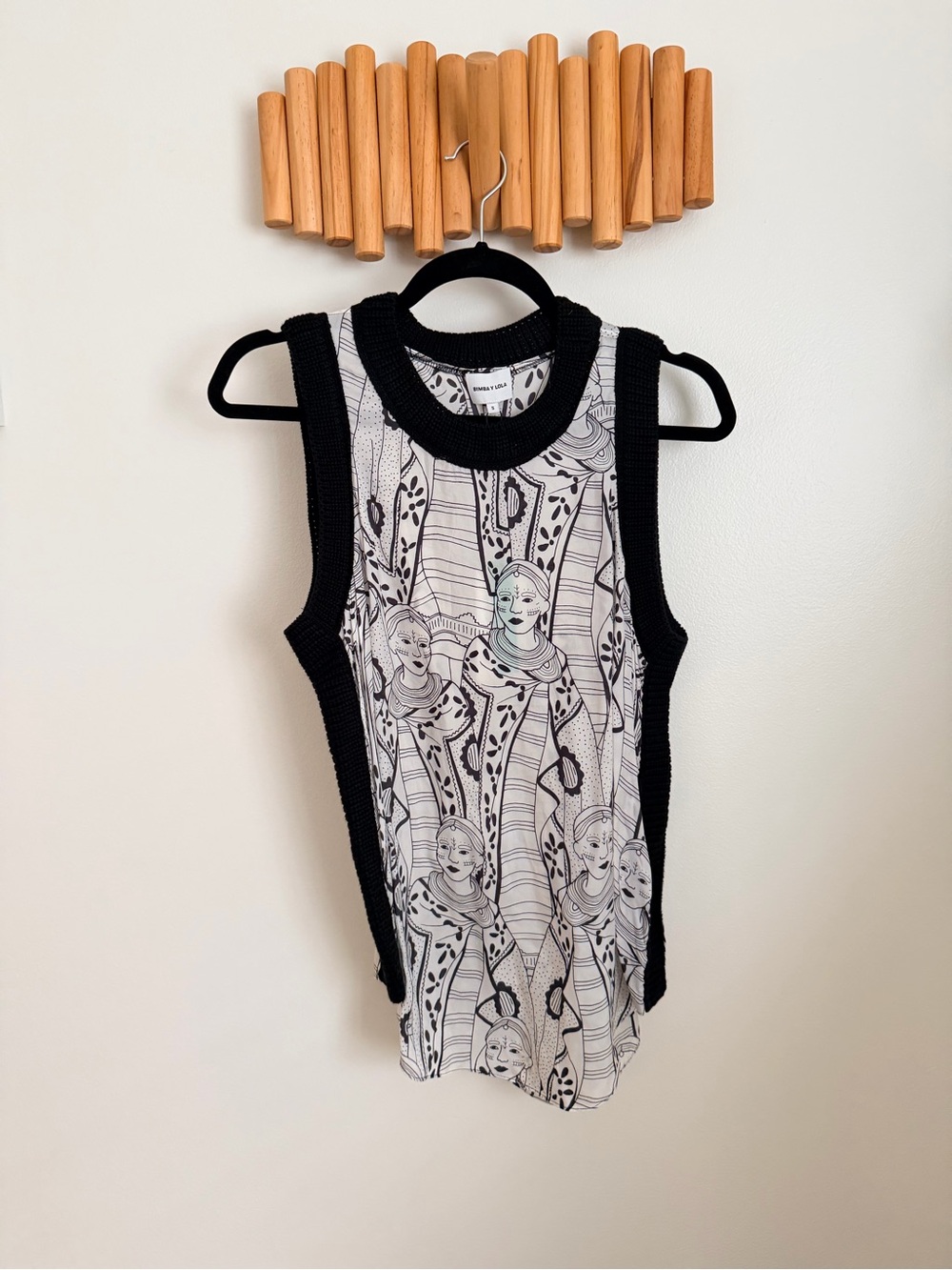 Bimba Y Lola Sleeveless Black & White Printed Knit Tank Top